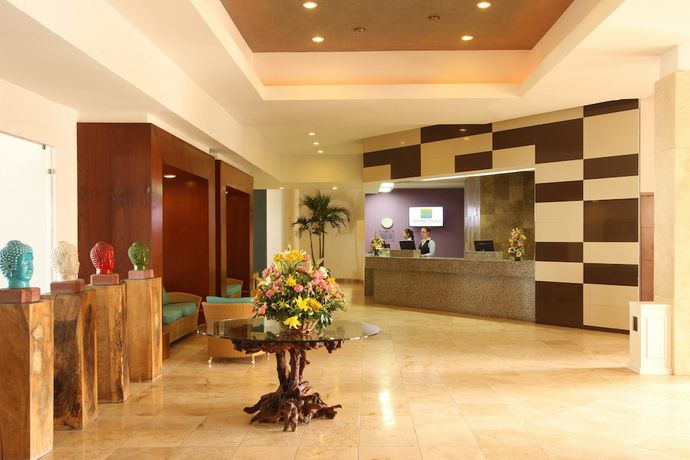 Imagen de los interiores del Hotel Oceano Palace Beach. Foto 12