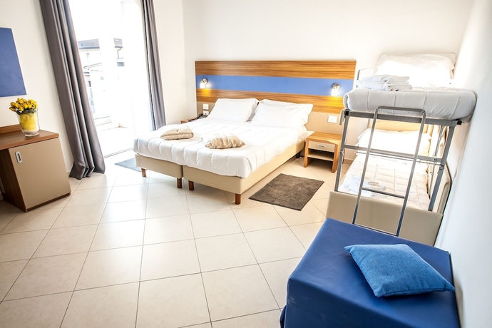 Imagen de la habitación del Hotel Oceanomare. Foto 8