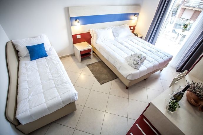 Imagen de la habitación del Hotel Oceanomare. Foto 10