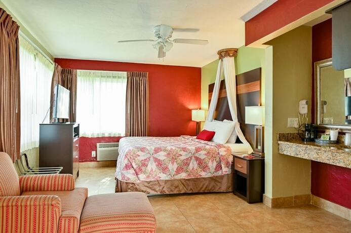 Imagen de la habitación del Hotel Oceans Beach Resort. Foto 13