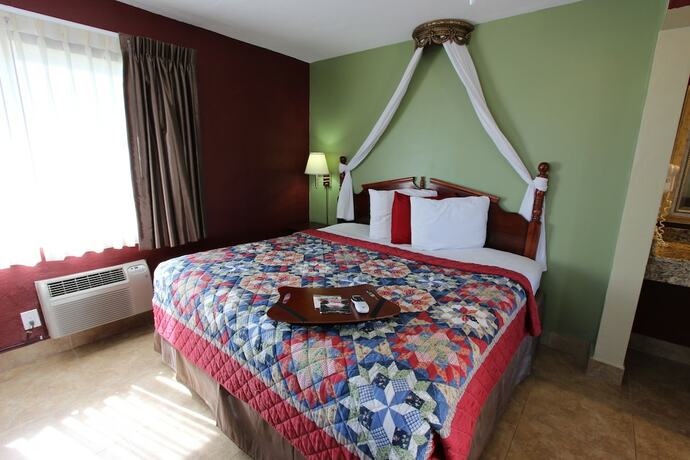 Imagen de la habitación del Hotel Oceans Beach Resort. Foto 16