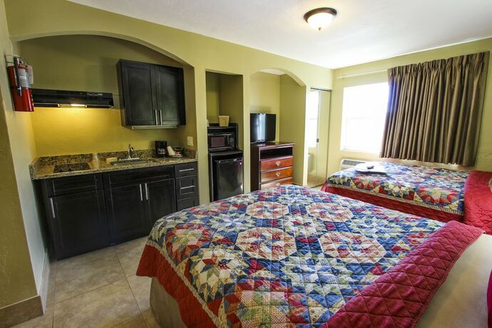 Imagen de la habitación del Hotel Oceans Beach Resort. Foto 17