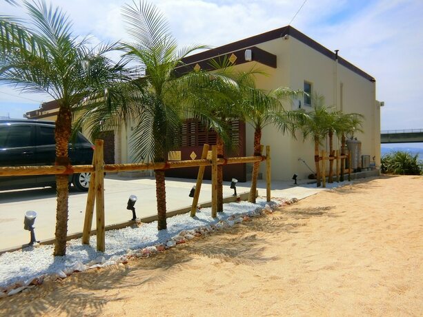 Imagen general del Hotel Oceans Cottage. Foto 8