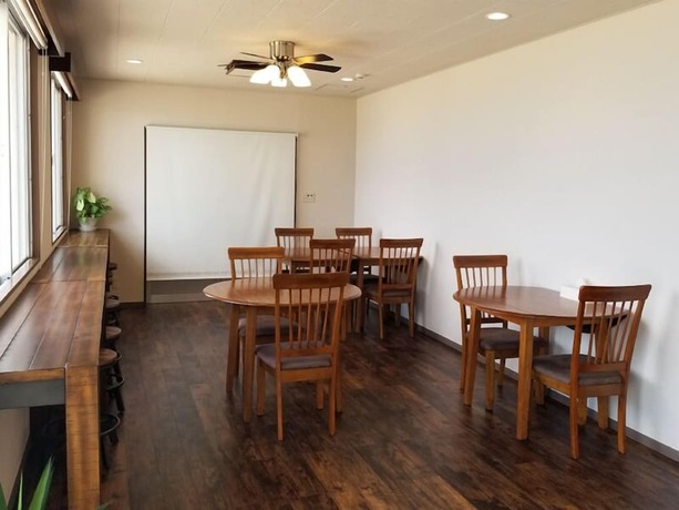 Imagen del bar/restaurante del Hotel Oceans Nakijin. Foto 17