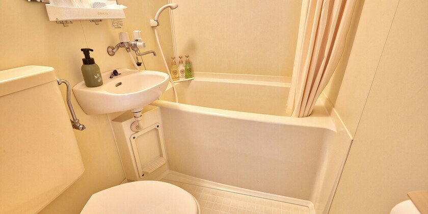 Imagen de la habitación del Hotel Oceans Nakijin. Foto 23