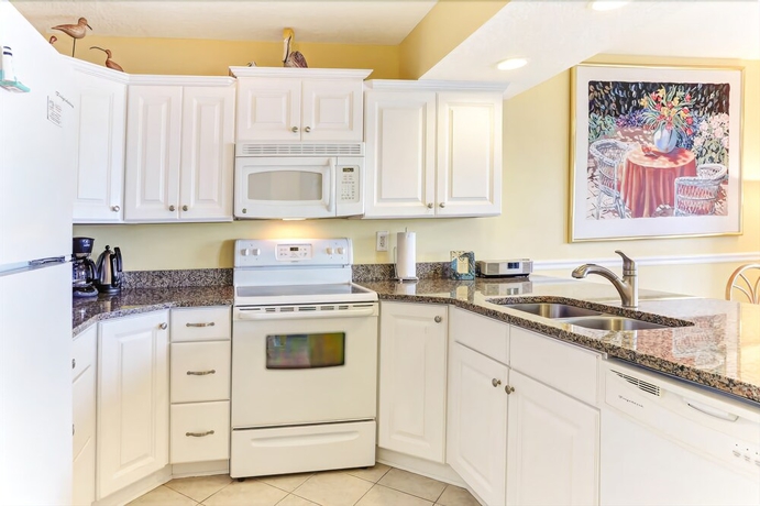 Imagen de la habitación del Hotel Oceans Of Amelia Condos. Foto 10