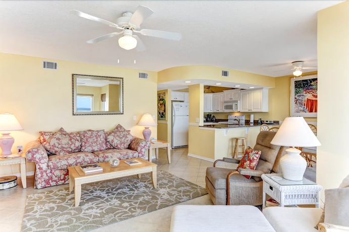 Imagen de la habitación del Hotel Oceans Of Amelia Condos. Foto 11