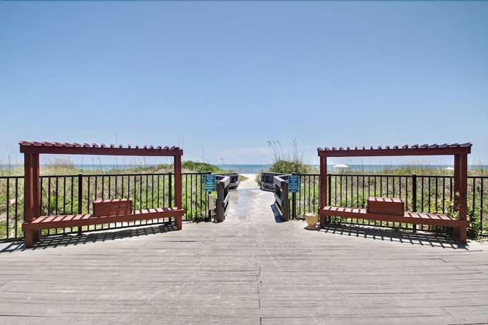 Imagen de los exteriores del Hotel Oceans Of Amelia Condos. Foto 17