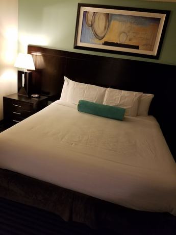 Imagen de la habitación del Hotel Oceans One Resort. Foto 7