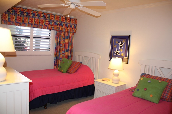 Imagen de la habitación del Hotel Ocean's Reach Condominiums. Foto 3