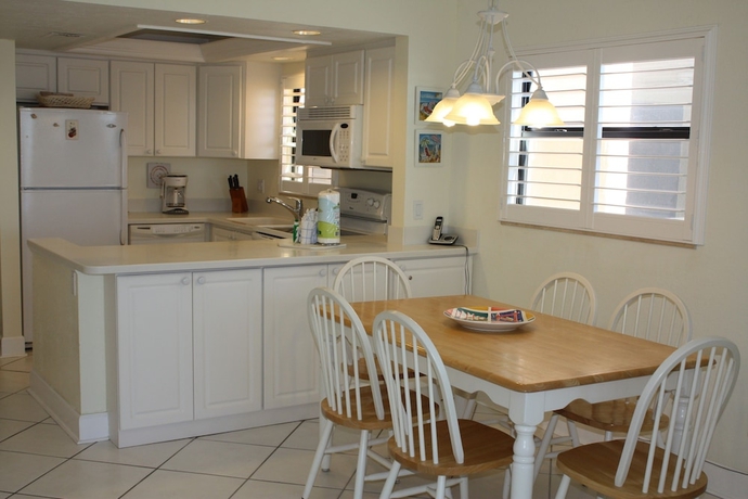 Imagen de la habitación del Hotel Ocean's Reach Condominiums. Foto 18
