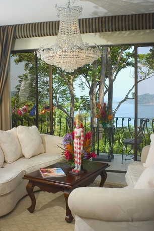 Imagen de la habitación del Hotel Oceans Two Resort. Foto 6