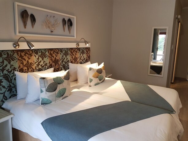 Imagen de la habitación del Hotel Oceans and Self Catering. Foto 11