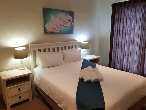 Imagen de la habitación del Hotel Oceans and Self Catering. Foto 18