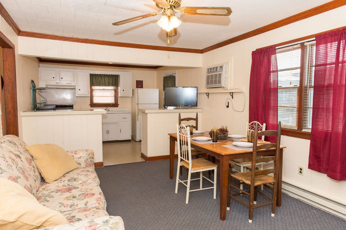 Imagen de los interiores del Hotel Oceanside Court By Kees Vacations. Foto 14