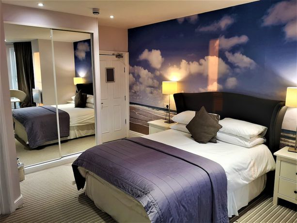 Imagen de la habitación del Hotel Oceanside. Foto 2