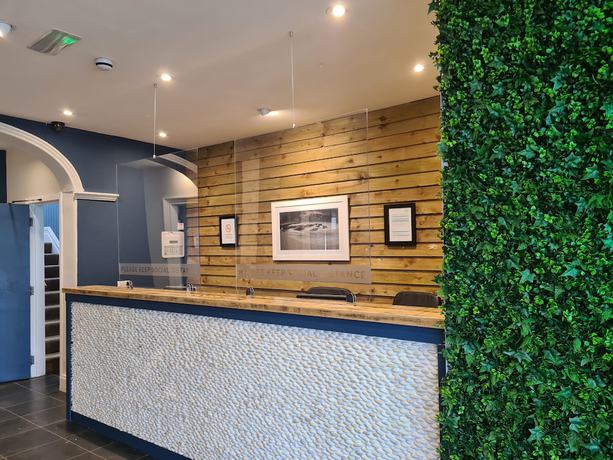 Imagen de los interiores del Hotel Oceanside. Foto 20