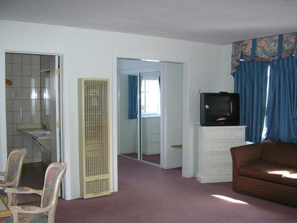 Imagen de la habitación del Hotel Oceanside Inn and Suites, A Days Inn By Wyndham. Foto 10