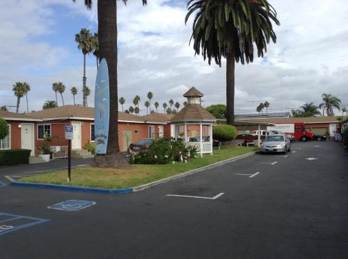 Imagen general del Hotel Oceanside Inn and Suites. Foto 6