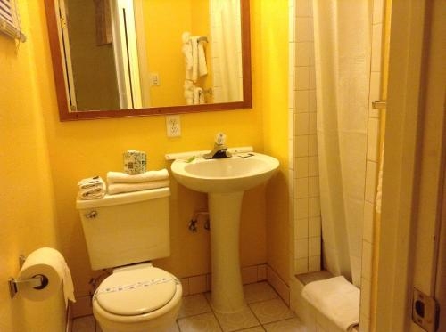Imagen general del Hotel Oceanside Inn and Suites. Foto 7