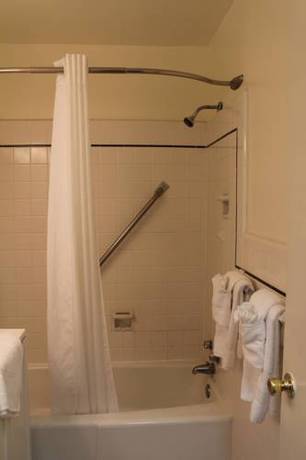 Imagen de la habitación del Hotel Oceanside Lodge. Foto 5