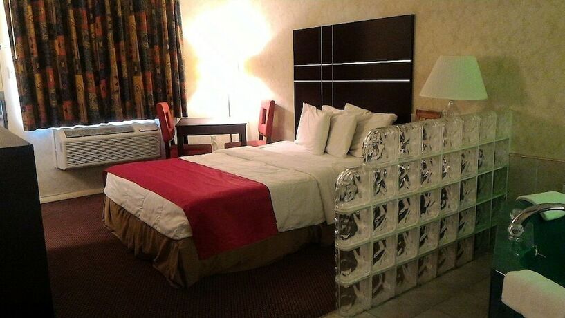 Imagen de la habitación del Hotel Oceanside Lodge. Foto 13