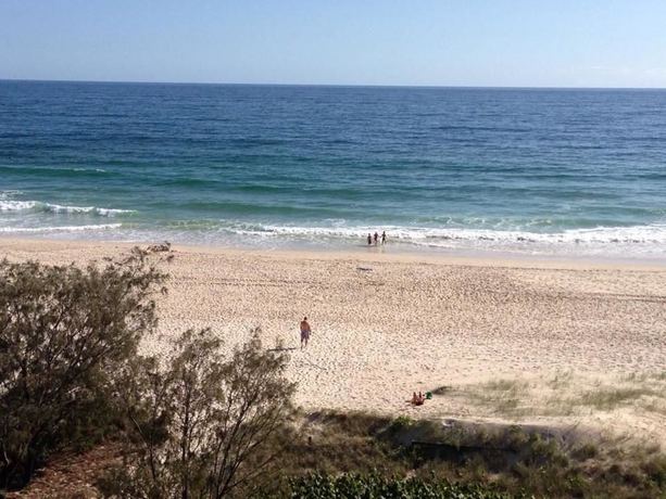 Imagen de los exteriores del Hotel Oceanside Resort. Foto 13