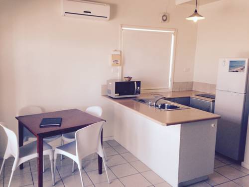 Imagen de la habitación del Hotel Oceanside Village. Foto 5