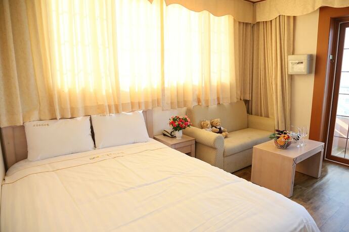 Imagen de la habitación del Hotel Oceanview Resortel. Foto 11