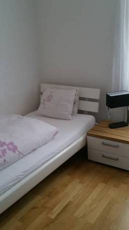 Imagen de la habitación del Hotel Ochsen, WALZENHAUSEN. Foto 9