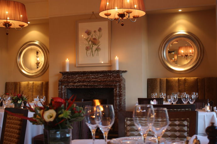 Imagen de la piscina del Hotel Ockenden Manor and Spa. Foto 14