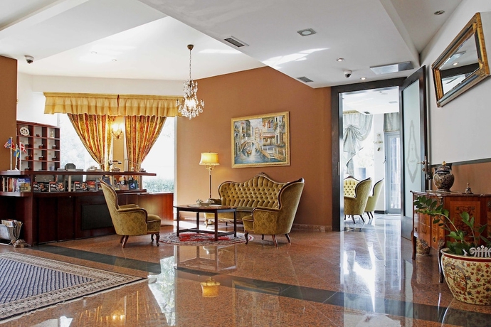 Imagen de los interiores del Hotel Octagon. Foto 19