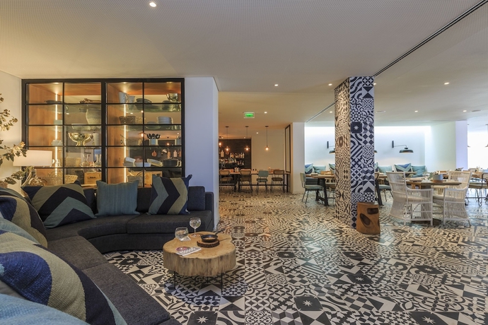 Imagen del bar/restaurante del Hotel Octant Santiago. Foto 2