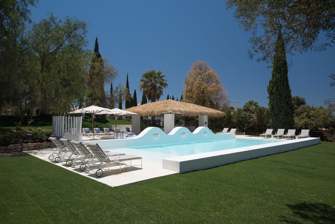 Imagen de la piscina del Hotel Octant Vila Monte. Foto 9