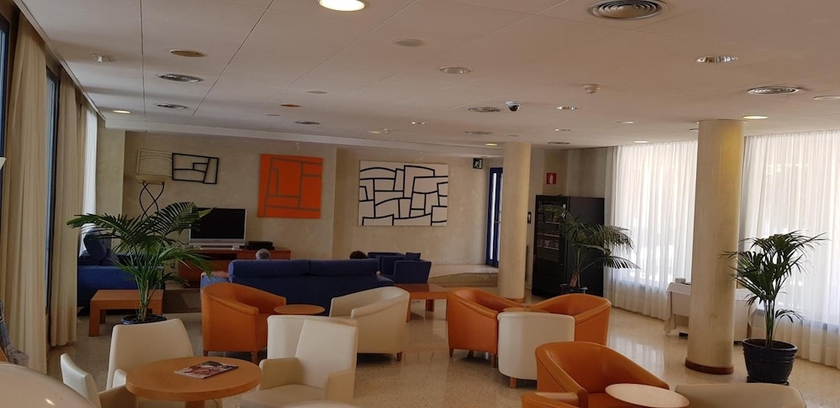 Imagen de los interiores del Hotel Octavia. Foto 15