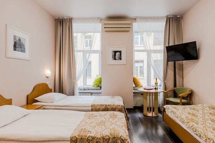 Imagen de la habitación del Hotel Octaviana. Foto 4