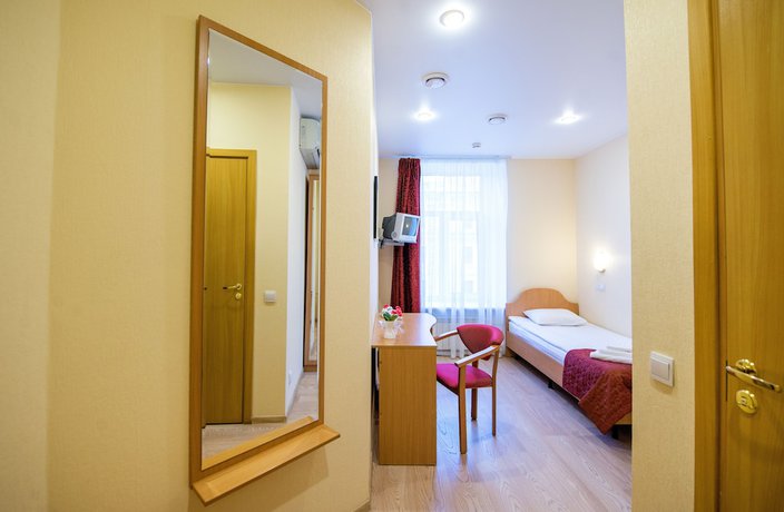 Imagen de la habitación del Hotel Octaviana. Foto 5