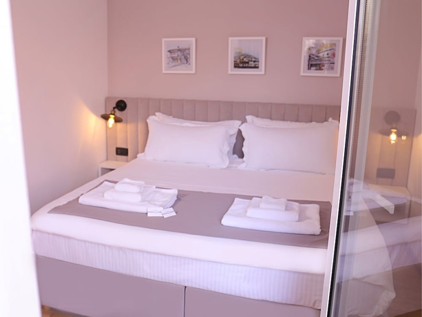 Imagen de la habitación del Hotel Oda Tirana. Foto 3