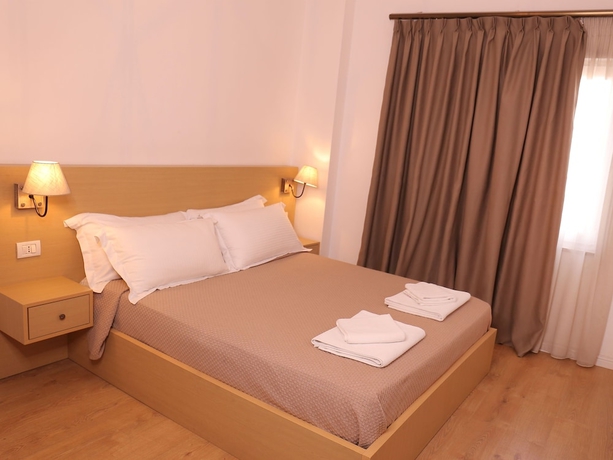 Imagen de la habitación del Hotel Oda Tirana. Foto 14