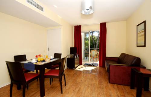 Imagen de la habitación del Hotel Odalys City Antibes Olympe. Foto 6