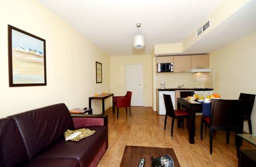 Imagen de la habitación del Hotel Odalys City Antibes Olympe. Foto 9