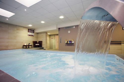 Imagen de la piscina del Hotel Odalys City Strasbourg Green Marsh. Foto 9