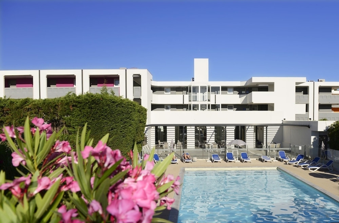 Imagen de la piscina del Hotel Odalys R&eacute;sidence Aqualia. Foto 19
