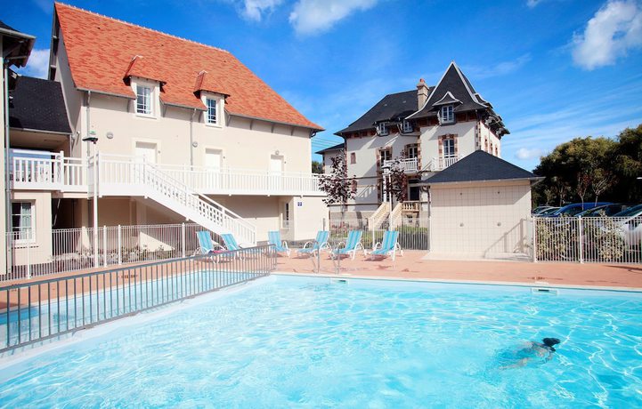 Imagen de la piscina del Hotel Odalys R&eacute;sidence Les Dunettes. Foto 16