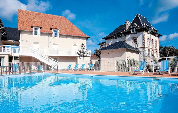 Imagen de la piscina del Hotel Odalys R&eacute;sidence Les Dunettes. Foto 19