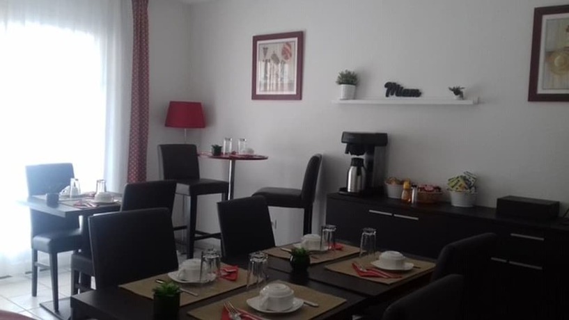 Imagen del bar/restaurante del Hotel Odalys R&eacute;sidence Les Dunettes. Foto 4