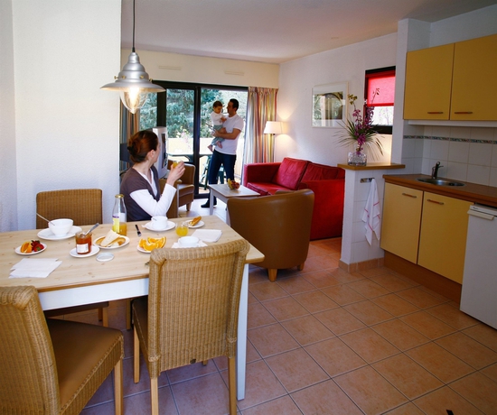 Imagen de la habitación del Hotel Odalys R&eacute;sidence Saint Loup. Foto 5