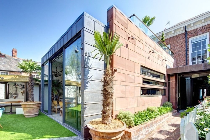 Imagen de los exteriores del Hotel Oddfellows Chester and Apartments. Foto 11