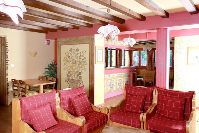Imagen de los interiores del Hotel Od&eacute;sia Vacances Chalet Le Gr&eacute;pillon. Foto 16