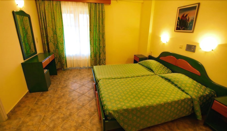 Imagen de la habitación del Hotel Odeon, Apollonioi. Foto 7